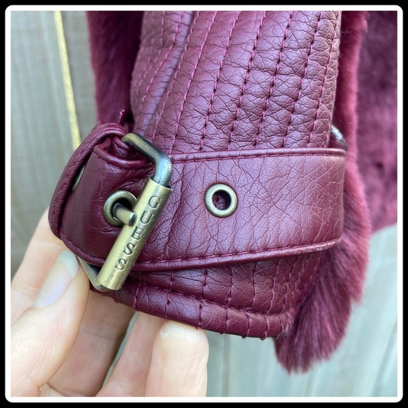 Guess burgundy fur vest - Picture 6 of 11